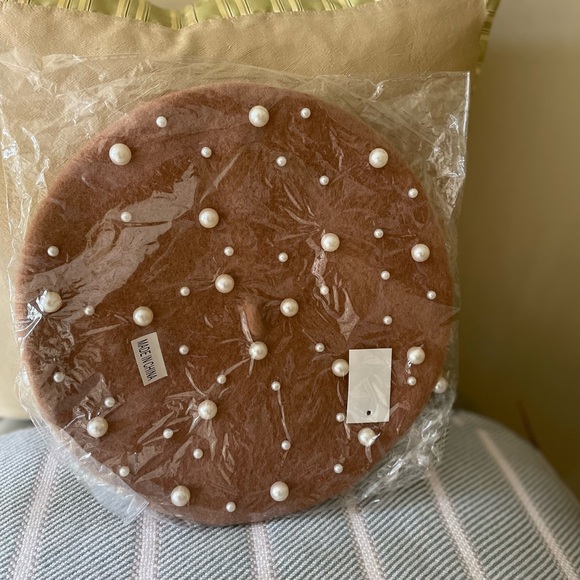 Vintage French Artist Pearl Beret Hat Wool Blend Beret Tan - Picture 3 of 5